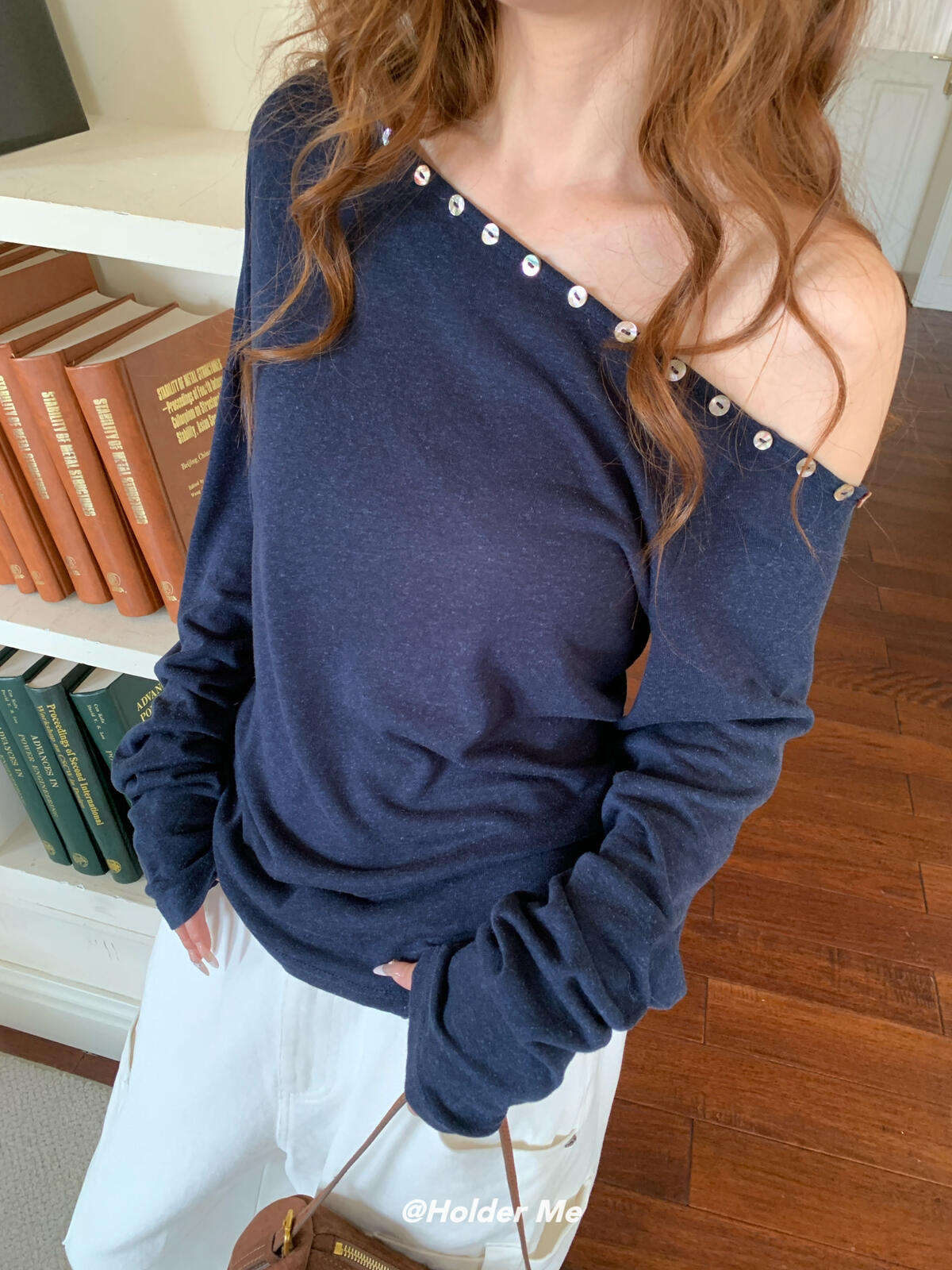 HOLDER-Autumn New Hot Girl Oblique Shoulder Button Top Long Sleeve T-shirt 5252-1