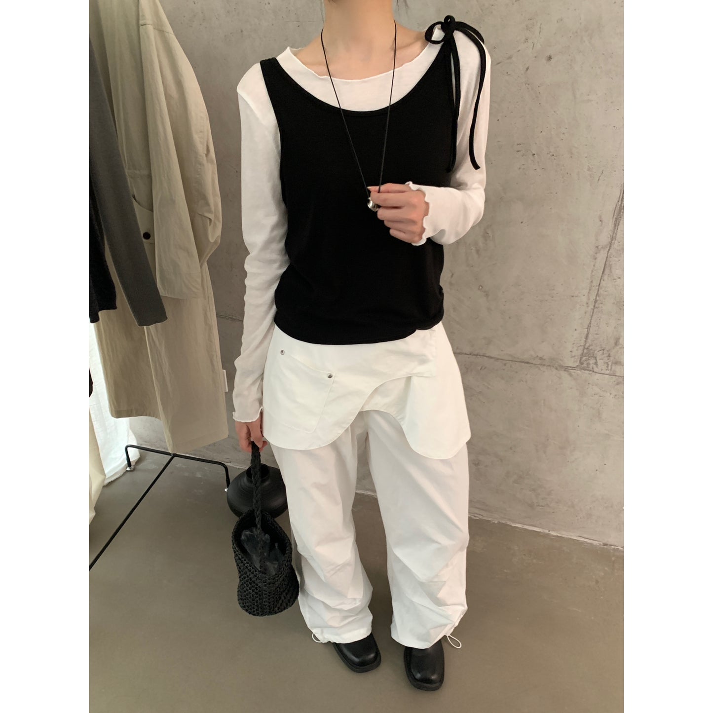 LLOVELY-Autumn new Korean style simple temperament Korean style bottoming shirt + vest set